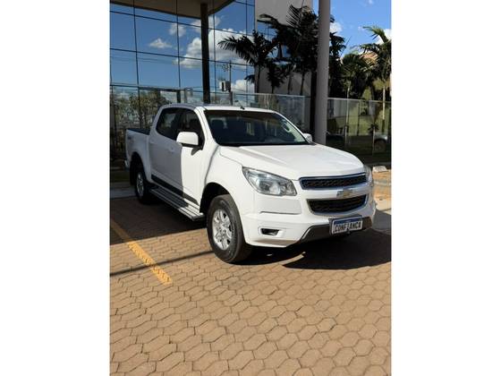 CHEVROLET S10 2.8 LT 4X4 CD 16V TURBO DIESEL 4P AUTOMÁTICO CHEVROLET S10 2.8 LT 4X4 CD 16V TURBO DIESEL 4P AUTOMÁTICO